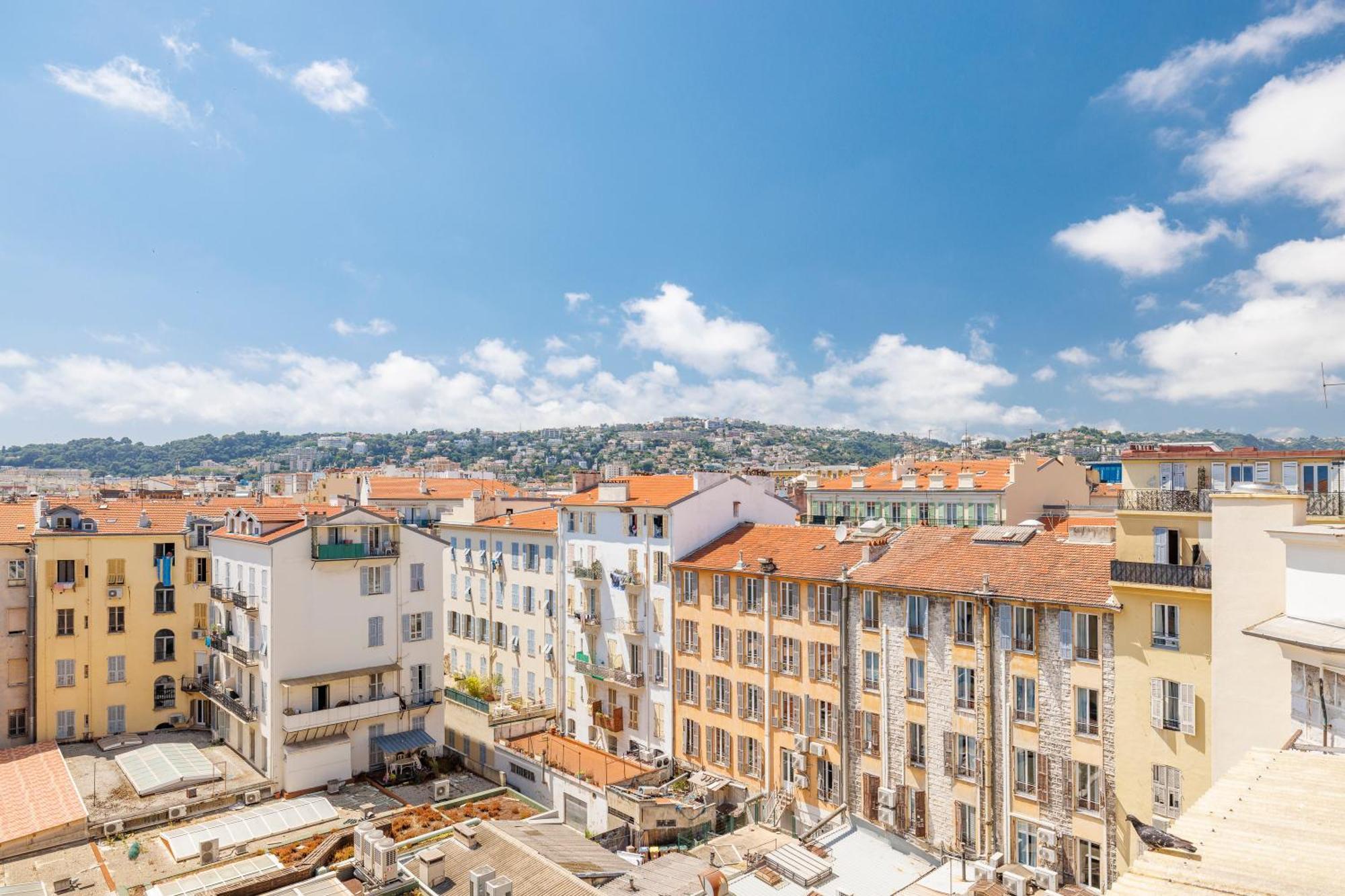 Center - Balcony Quiet - Air Conditioner - Kitchen - Wifi - Tram Apartment
